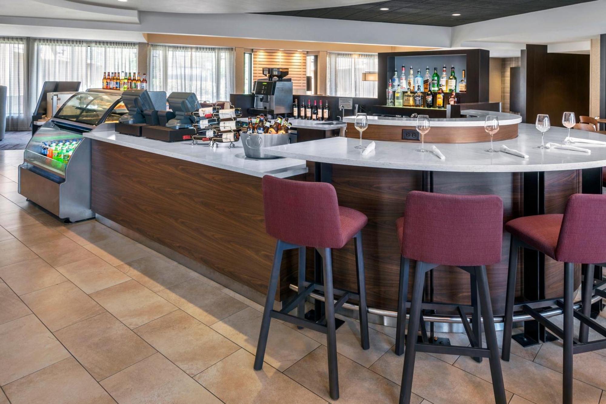 Hotel Courtyard Newark Liberty International Airport Extérieur photo