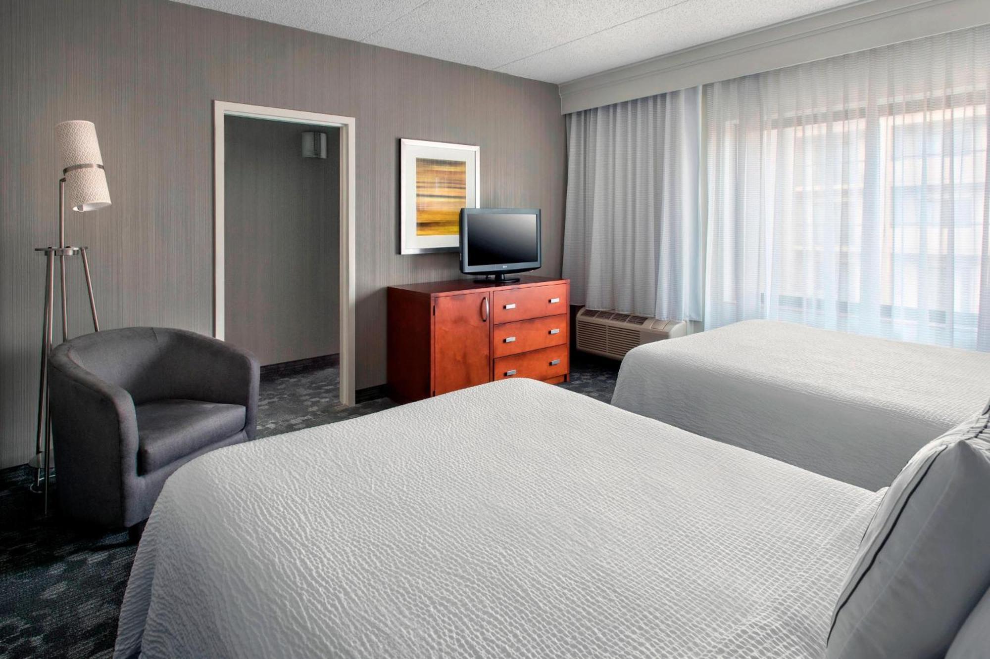 Hotel Courtyard Newark Liberty International Airport Extérieur photo