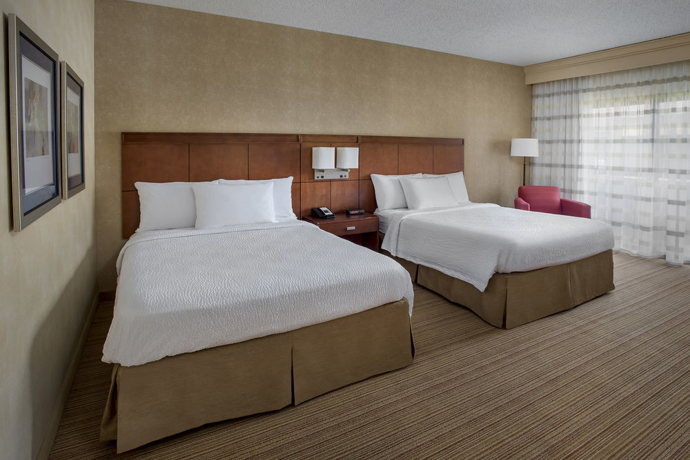 Hotel Courtyard Newark Liberty International Airport Extérieur photo