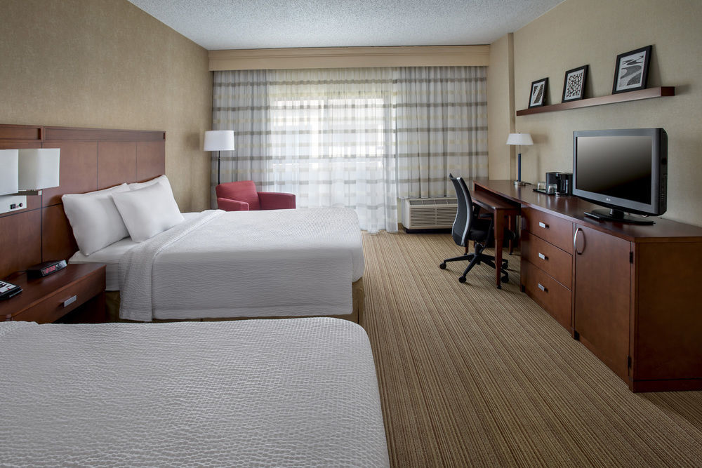 Hotel Courtyard Newark Liberty International Airport Extérieur photo