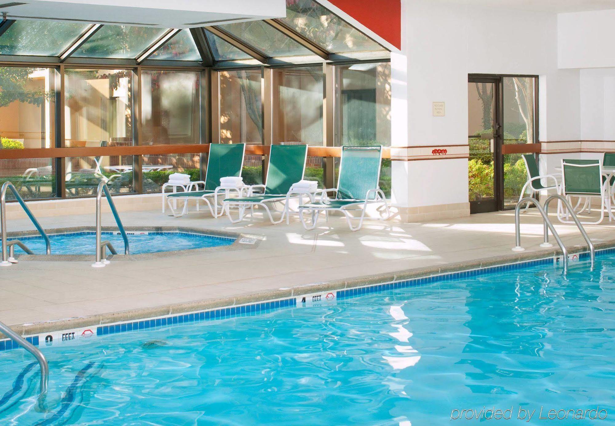 Hotel Courtyard Newark Liberty International Airport Extérieur photo