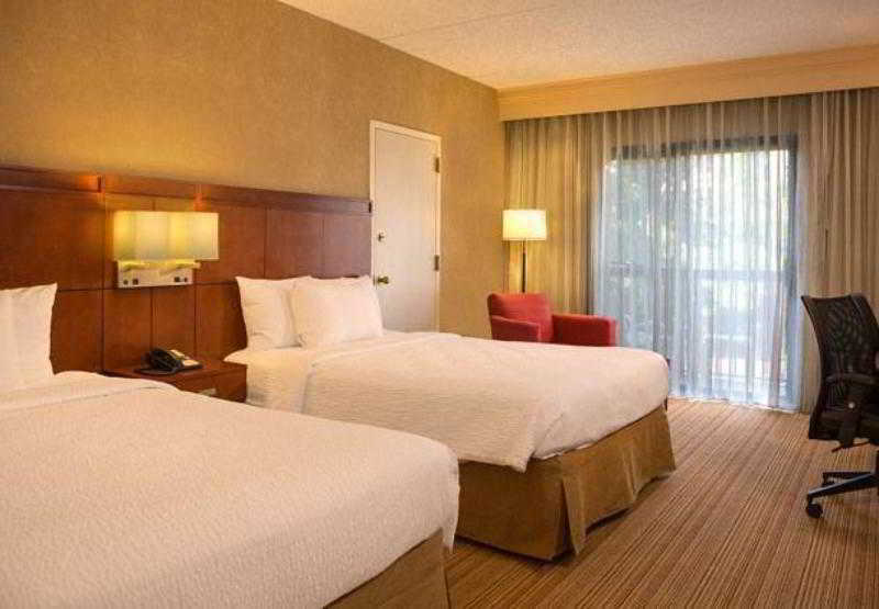 Hotel Courtyard Newark Liberty International Airport Extérieur photo